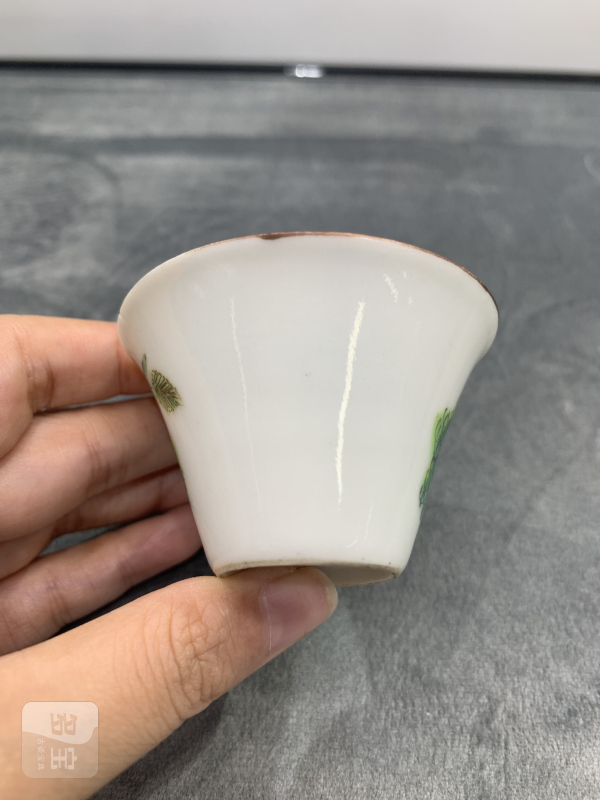 清晚期粉彩二甲传胪马蹄形小杯 - 图5